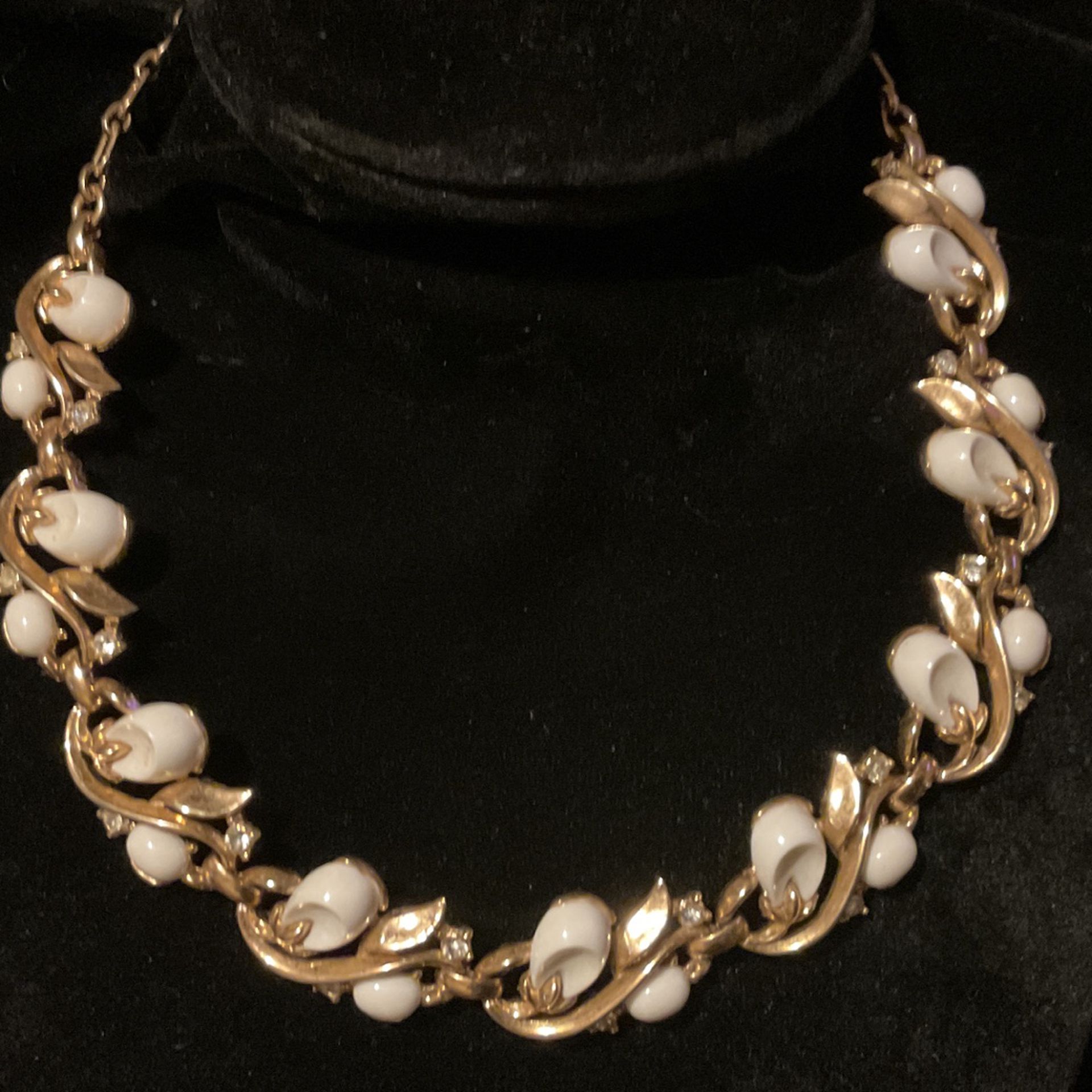 Vintage Trifari 15” Goldtone Choker With Rhinestones And White Accent,By TRIFARI 