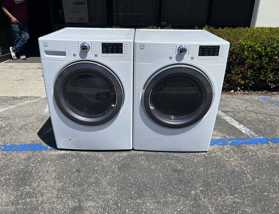 WHITE KENMORE FRONTAL WASHER DRYER SET