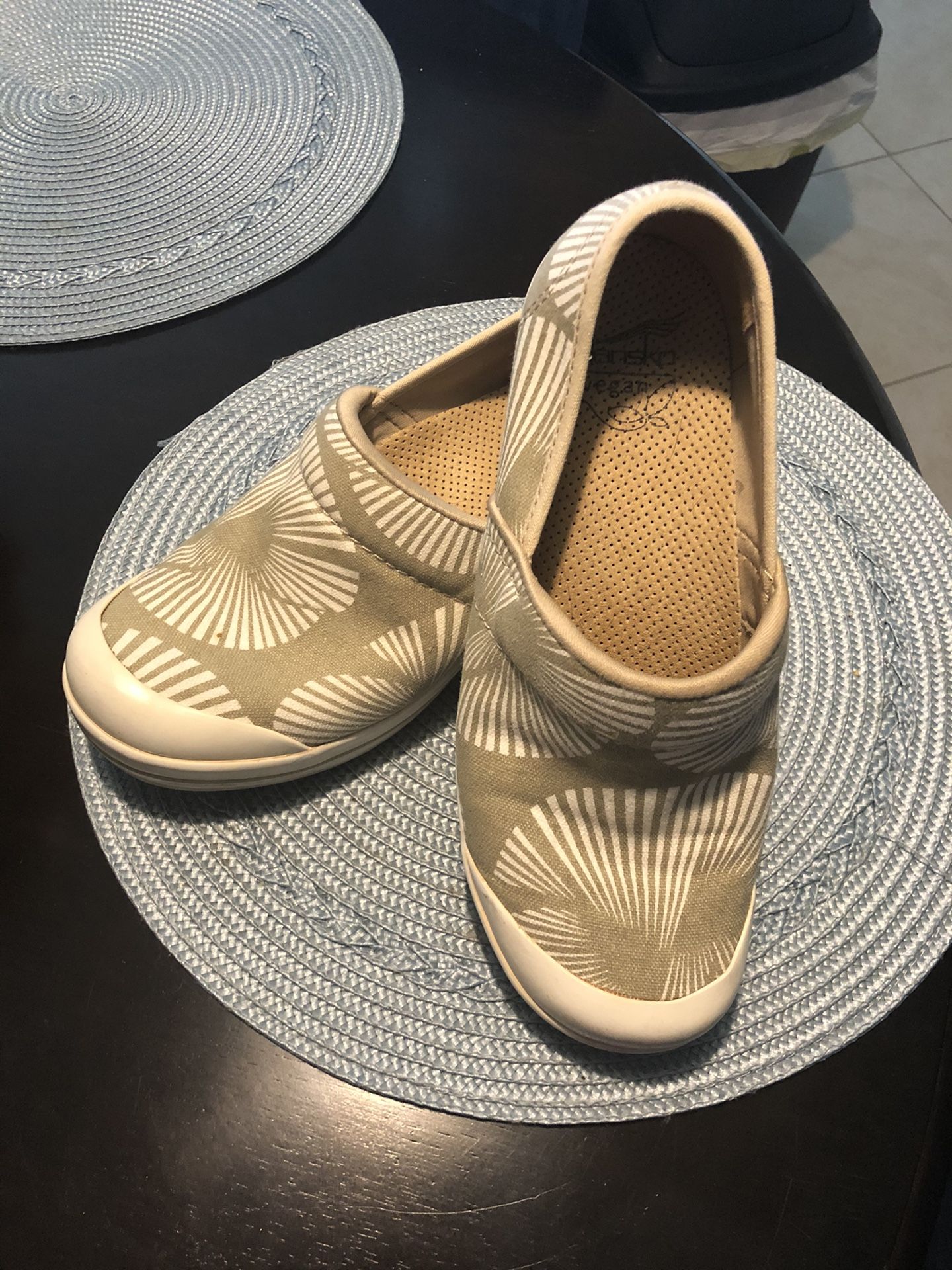 Dansko vegan shoes