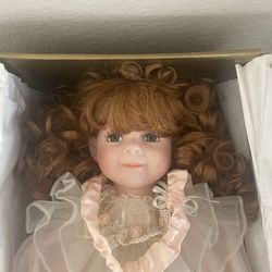 Angel's Touch™ Collectibles From The Seymour Mann Signature Series/KINGSTATE THE DOLLCRAFTER/Jackie