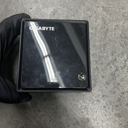 GIGABYTE Pc Kit