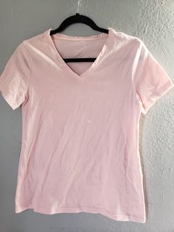 Time and Tru V Neck Short Sleeve T-shirt (S)