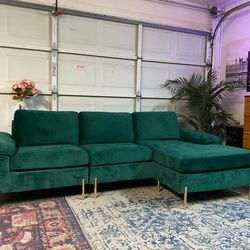 Free Delivery - Velvet Green Sectional Couch