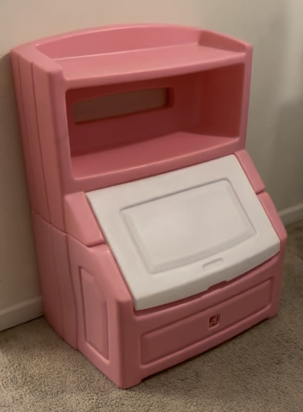 Step 2 Toy Box W/ Book Shelve