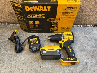 DEWALT ATOMIC 20V Lithium-lon Cordless 1/2 in. Hammer Drill Kit with 5.0 Ah Battery and Charger
