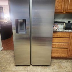 Samsung Side-by-Side Stainless Steel Refrigerator – $450 (OBO