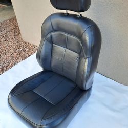 Jeep grand cherokee WJ passenger front right leather seat 1(contact info removed) 2001 2002 2003 2004 99-04