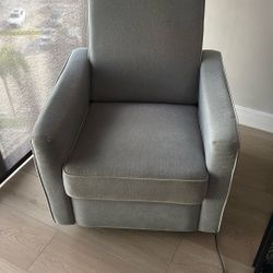 Rocker Recliner Gray No Stains $40 