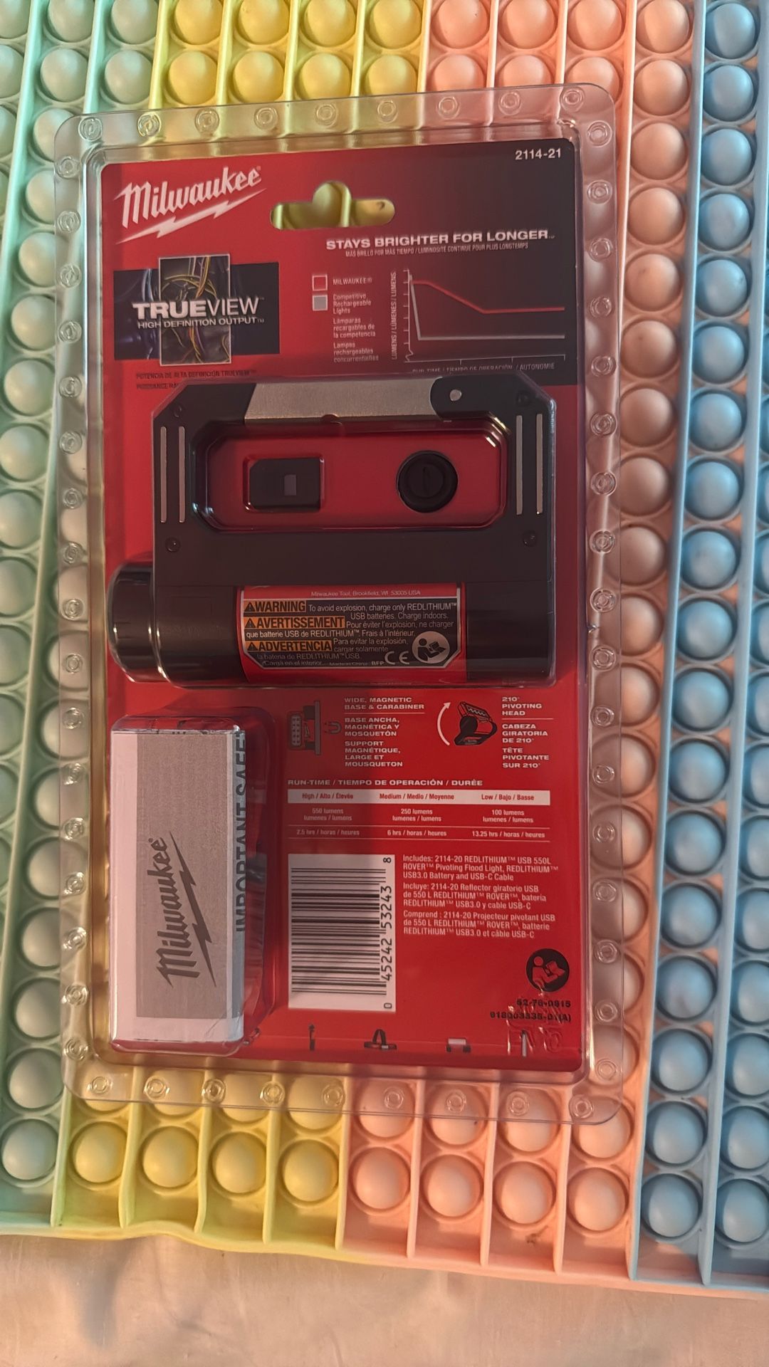 550 Lumens LED REDLITHIUM USB Pivoting Flood Light