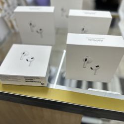 We Have Brand New Original Apple AirPods Pro 3thd Generation 📱⌚️🔥on Sale 🔥⌚️📱