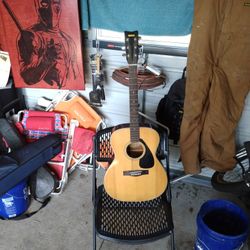 Acoustic Yamaha Guitar, S J-180