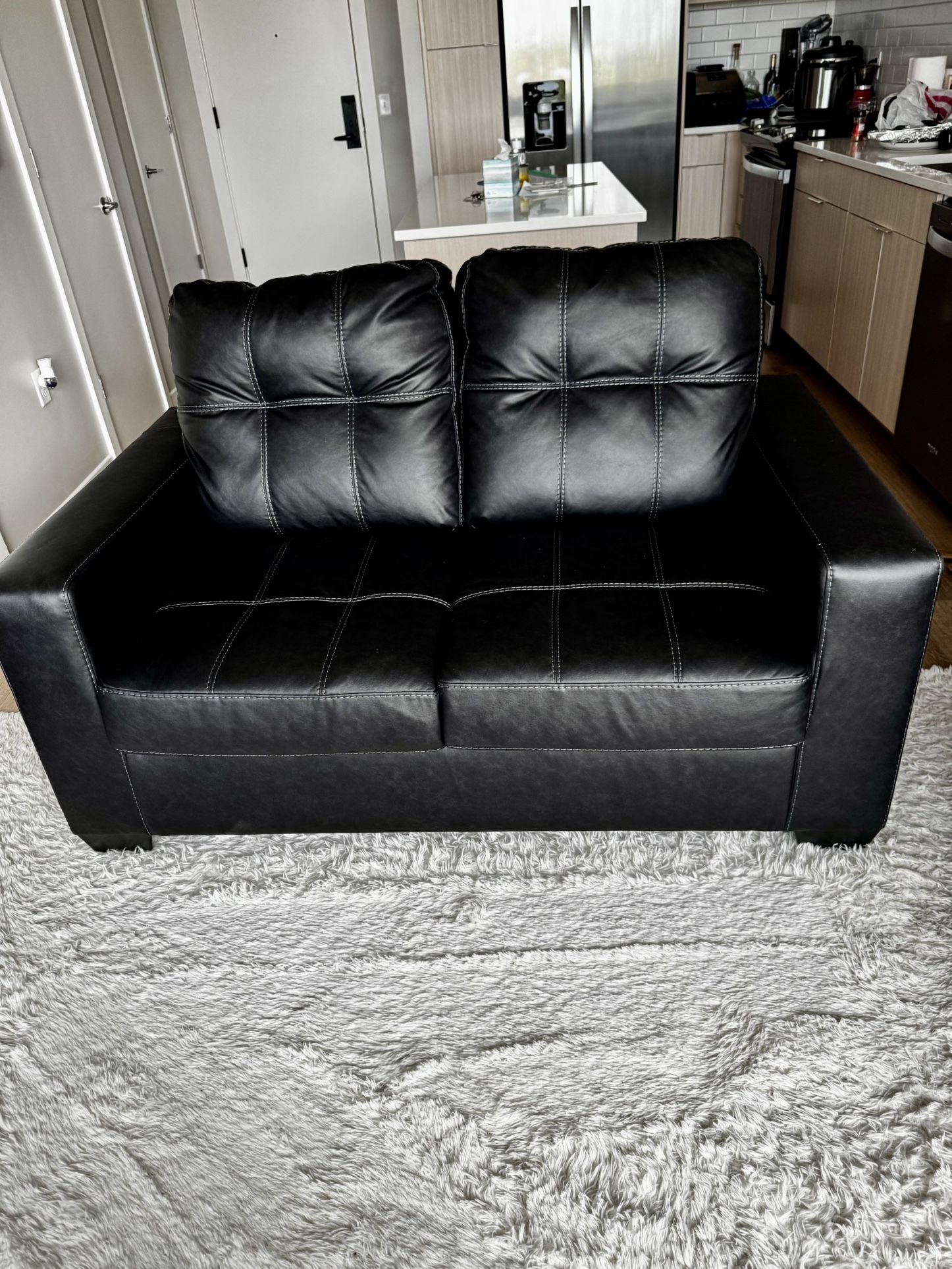 2 Piece Leather Couch Set (Like New)