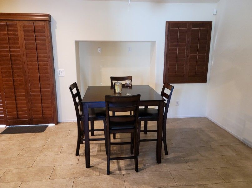 Table Set