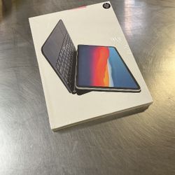 Magic Keyboard Case for iPad Pro 13" (M4 2024) - Backlit Keyboard with Precision