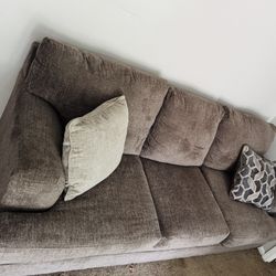Sofa & Loveseat 