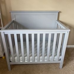 Mini Crib With Mattress 