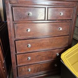 Solid Oak 5 Drawer Dresser