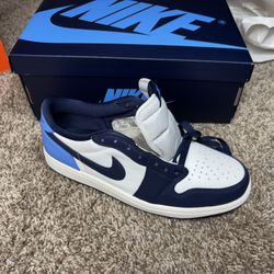 Air Jordan 1 Retro Low OG Size 9