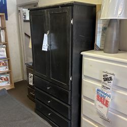 Armoire