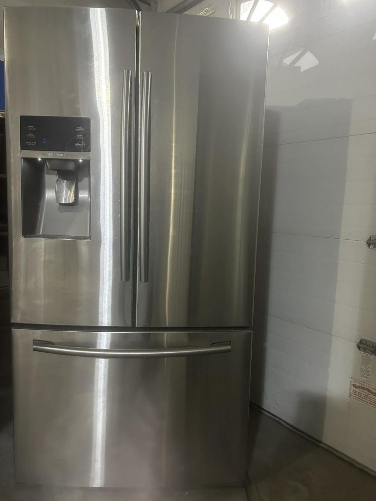 Samsung stainless steel
refrigerator(2016)