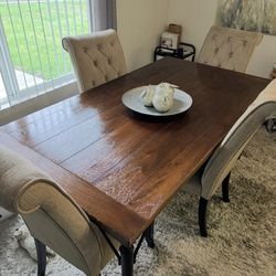 Dining Table Set w/ 4 Chairs - Solid Wood - Clean & Modern.