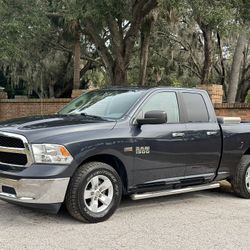 2017 Dodge Ram 1500 SLT (call/text 813-6pm-o2oo)