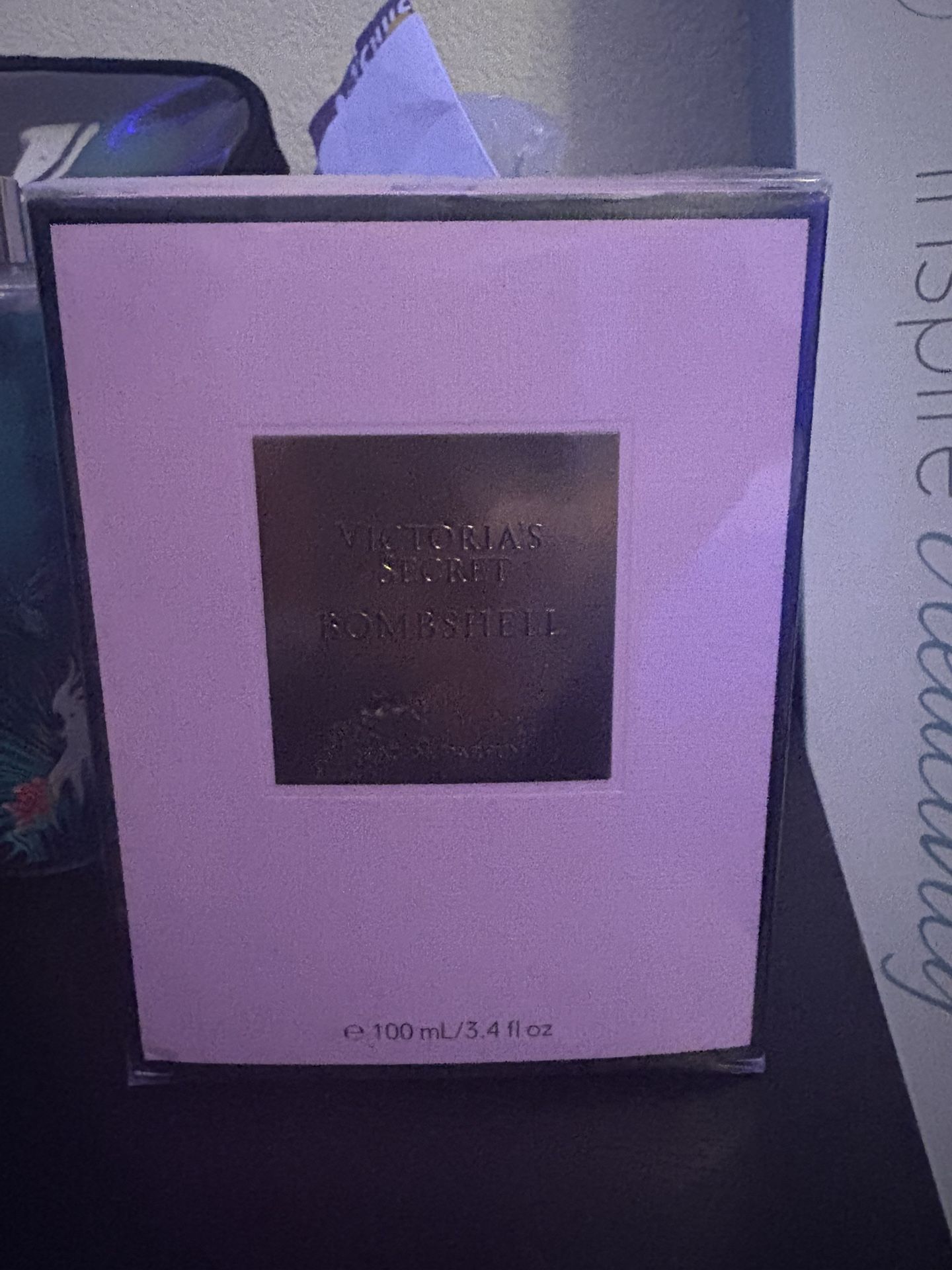 Bombshell Perfume VS