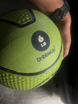 DribbleUp 6 LB Medicine Ball