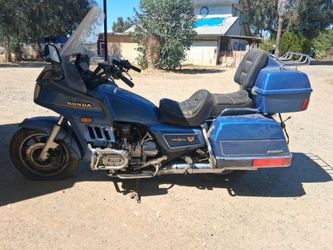 Gold wing  1200 interestate