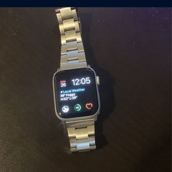  Apple Watch SE (44mm) – Space Gray – Great Condition – $100 OBO