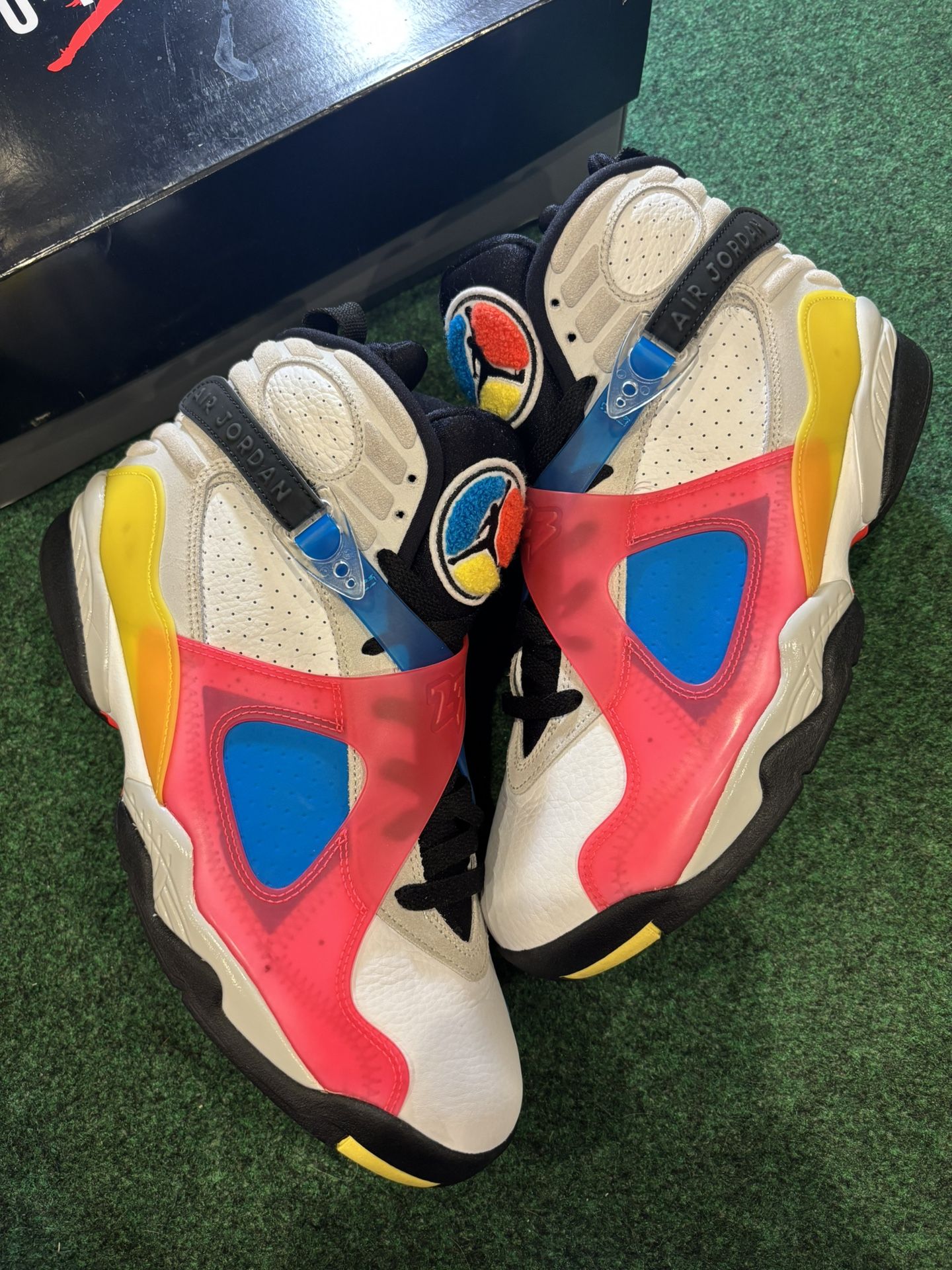JORDAN 8 WHITE MUTLI COLOR SIZE 9.5