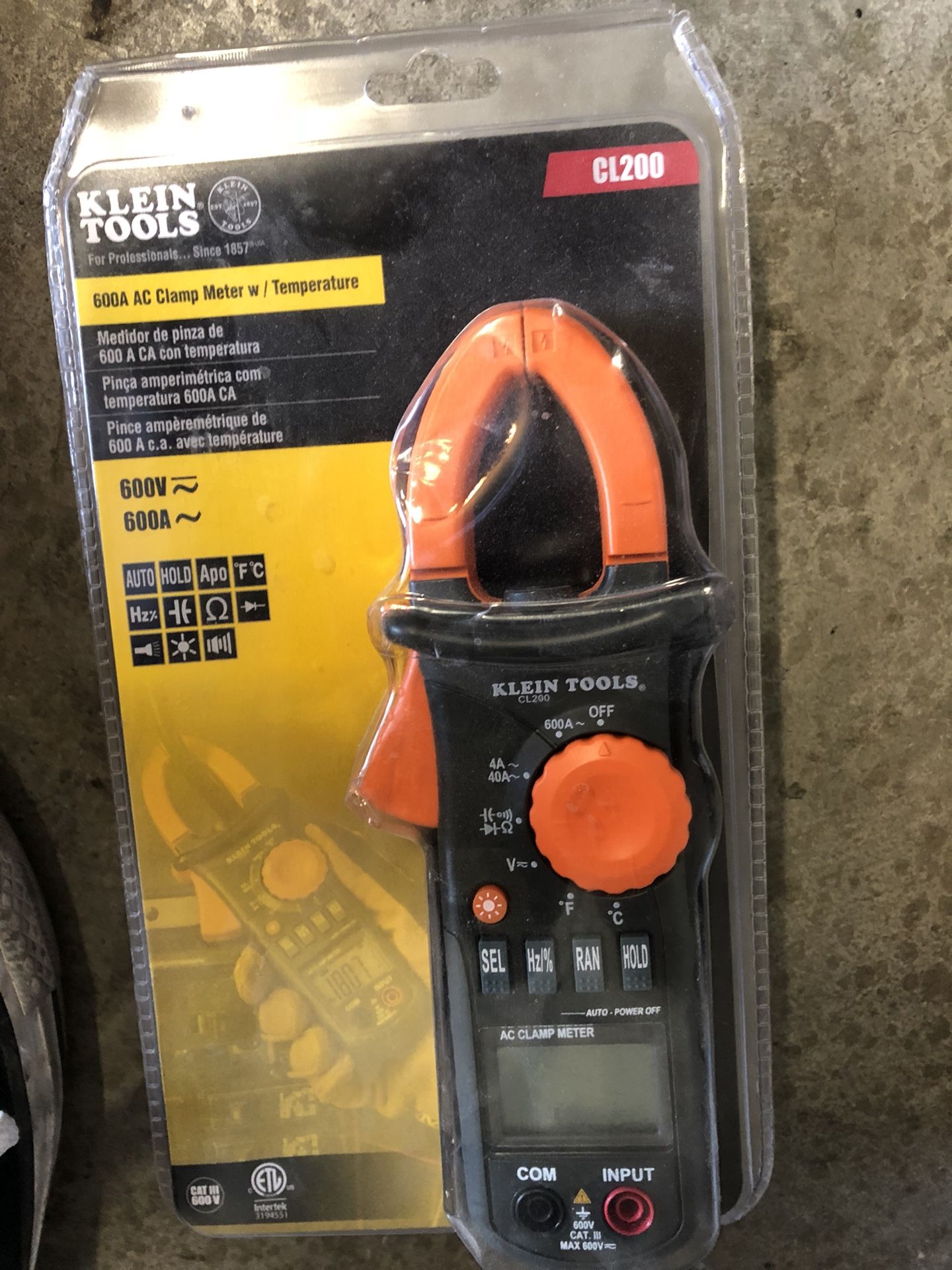 Klein cl200 test meter with test leads
