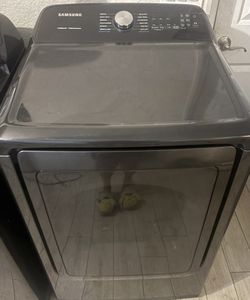 Black Samsung Set $550
