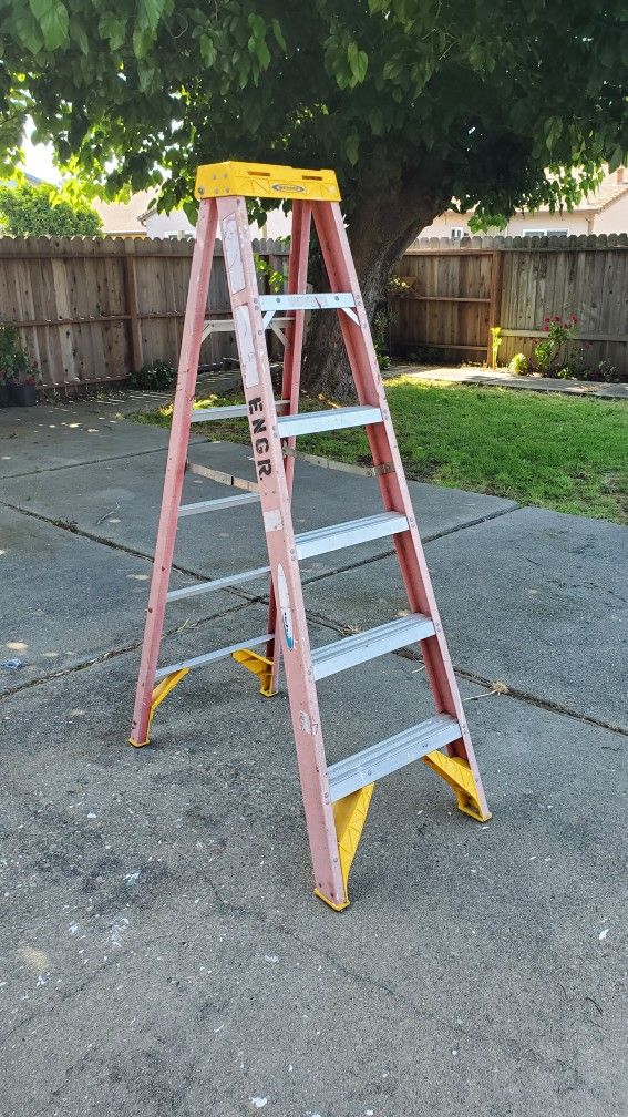 6FT LADDER