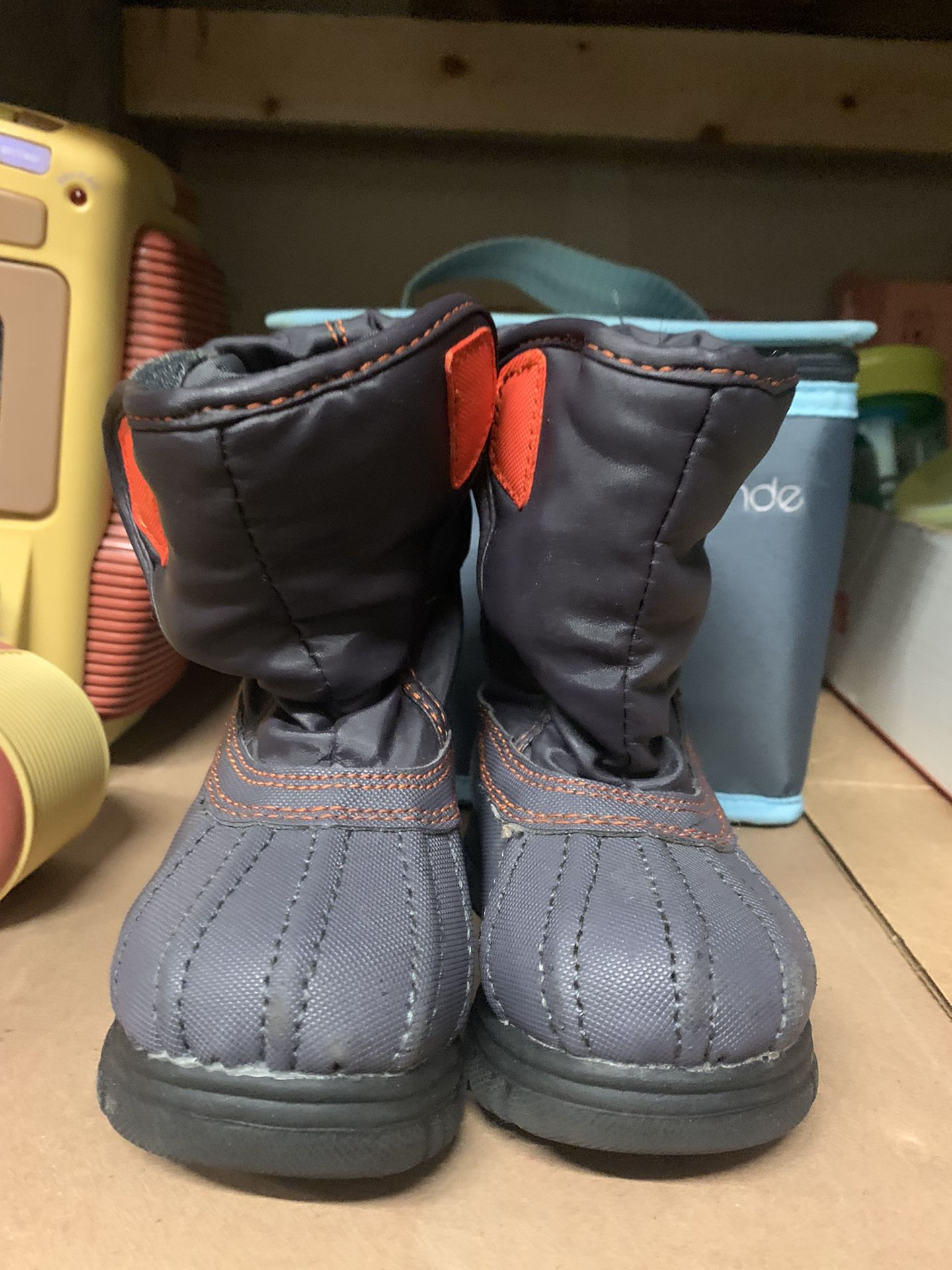 Toddler boy boots size 6 