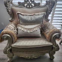 Victorian Style Oversized Chair