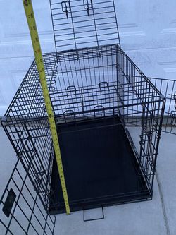 LARGE DOG KENNEL WITH CRATE PAN, THREE DOORS!  Thumbnail