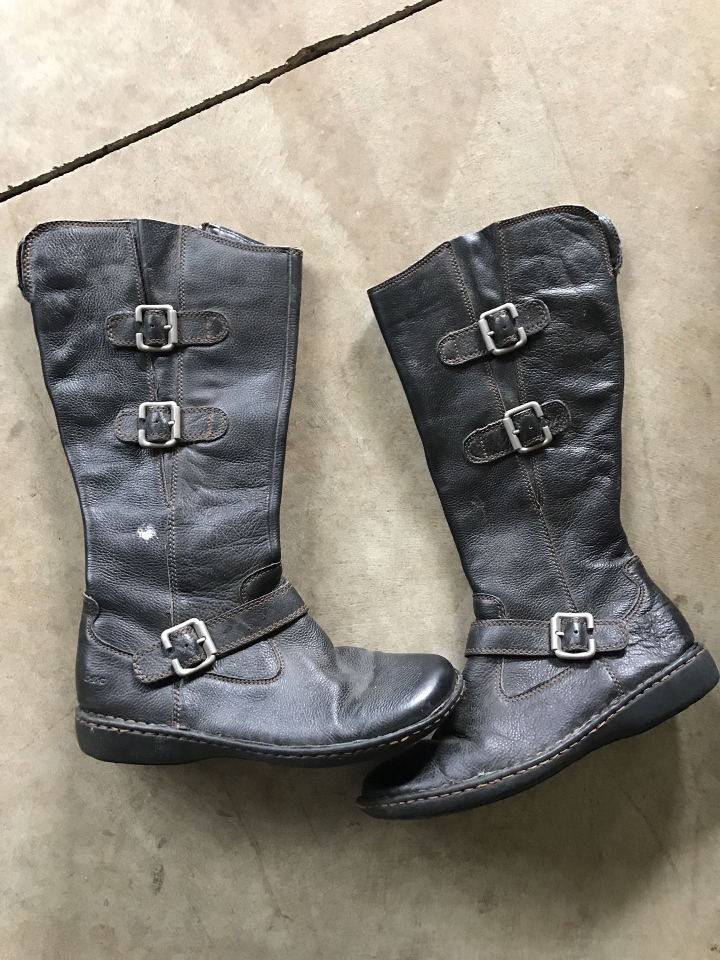 Women's knee high black leather boots size 9