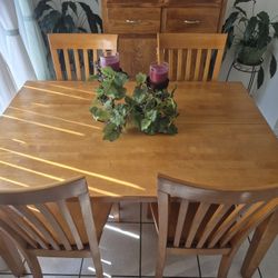 Table And 4 Chairs Mint Cond Table Is A Lazy Susan 