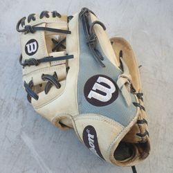 Wilson A2000 Baseball Glove