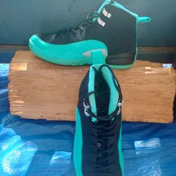Jordan 12's