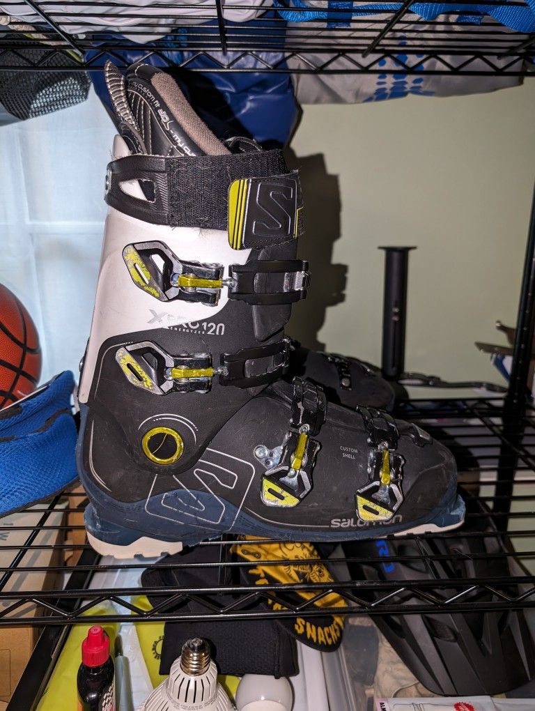 Salomon X-Pro Ski Boots, Size 30.5