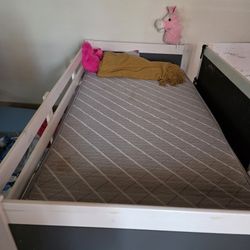Se Vende 2 Camitas De Niños 
