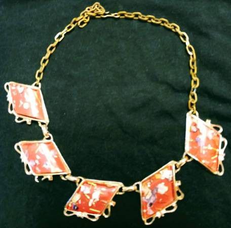 Vintage Lucite Necklace 