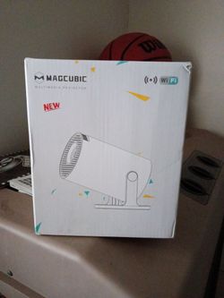 Mag Cubic Projector