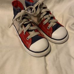 Converse Boys Size 9 Shoes