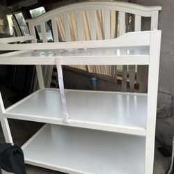 Infant Changing Table And 4 In 1 Baby Crib Convertible