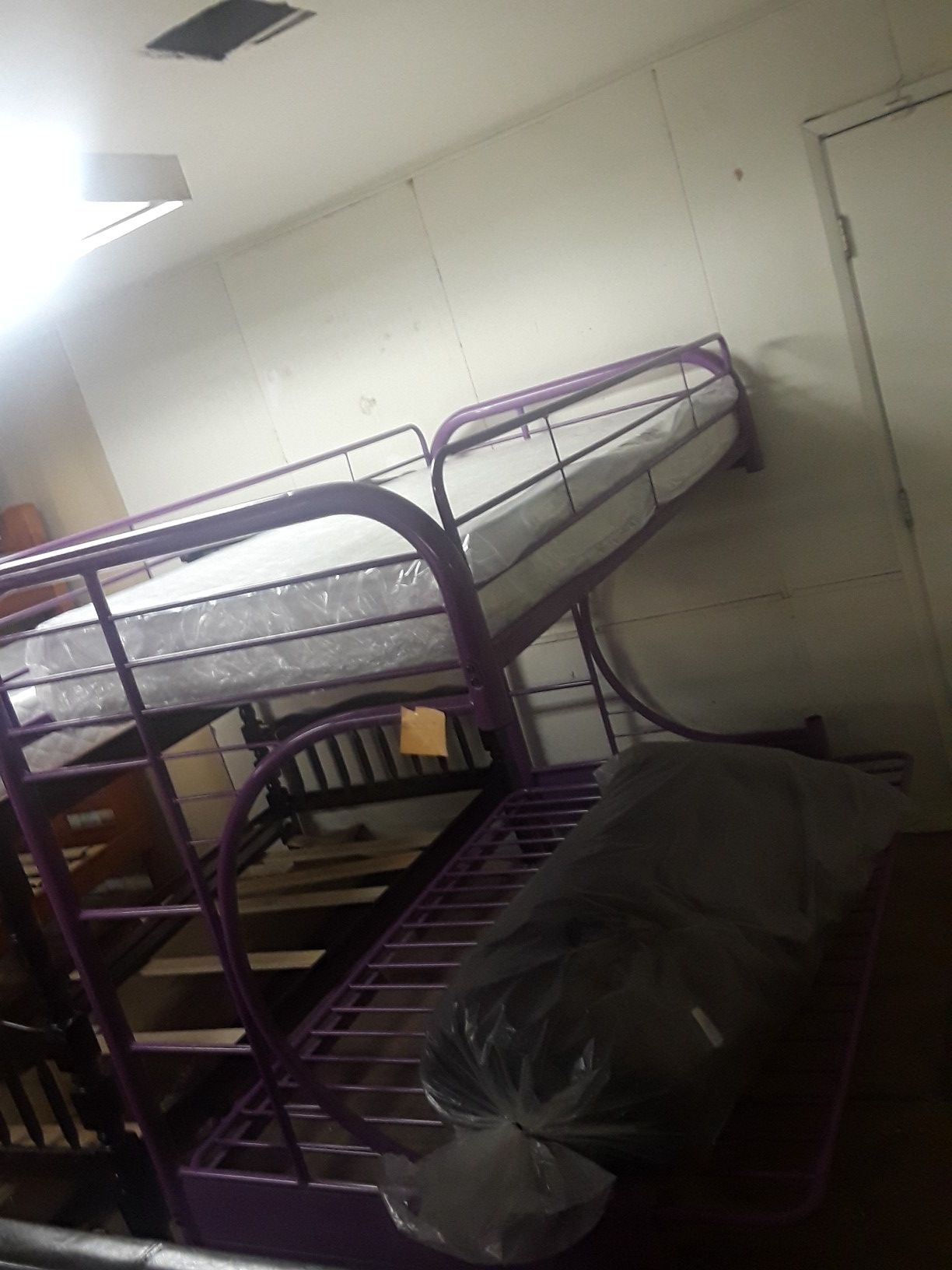 Bunk bed with twin/full futon