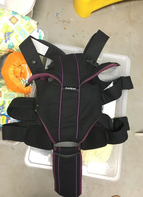 Baby bjorn carrier