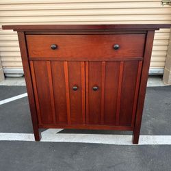 Buffet, bar cabinet (crate & Barrel)/ gabinete tipo bar, bufet 